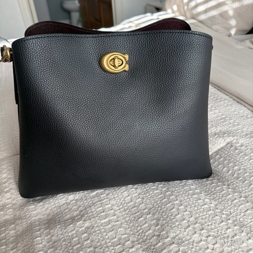 Coach Black Pebbled Leather Shoulder Bag with Gold Hardware - Picture 2 of 7